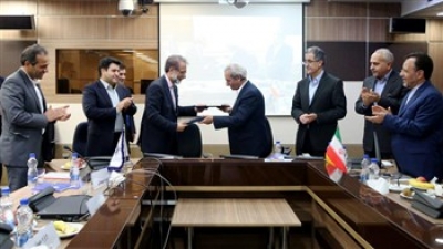 با حضور رئیس سازمان صنایع کوچک و شهرک‌های صنعتی در اتاق ایران صورت گرفت امضای تفاهم‌نامه برای توسعه صنایع کوچک و متوسط